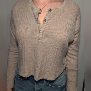 Hollister tan sweater shirt